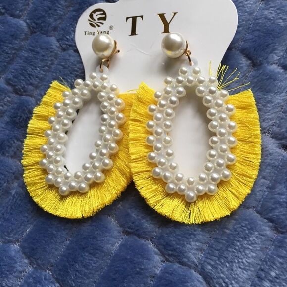 New Vintage style faux pearl fringe earrings - Picture 2 of 3